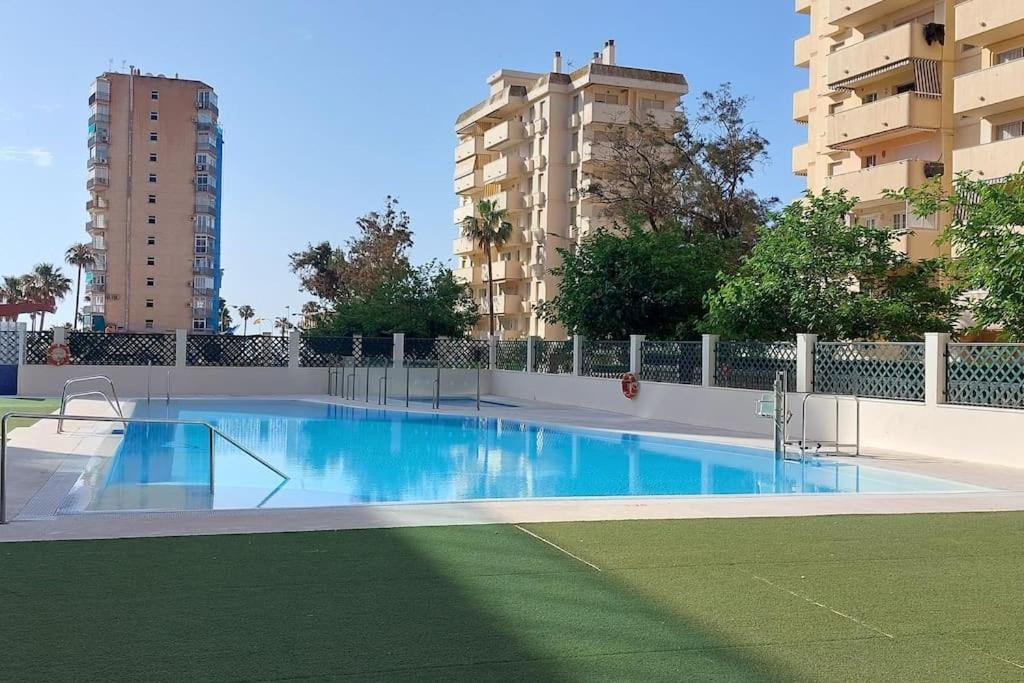 베날마데나코스타 Elegante Alojamiento Con Piscina A 200 M Del Mar. 아파트 외부 사진