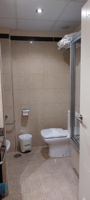 베날마데나코스타 Elegante Alojamiento Con Piscina A 200 M Del Mar. 아파트 외부 사진
