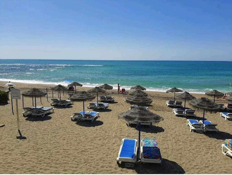 베날마데나코스타 Elegante Alojamiento Con Piscina A 200 M Del Mar. 아파트 외부 사진